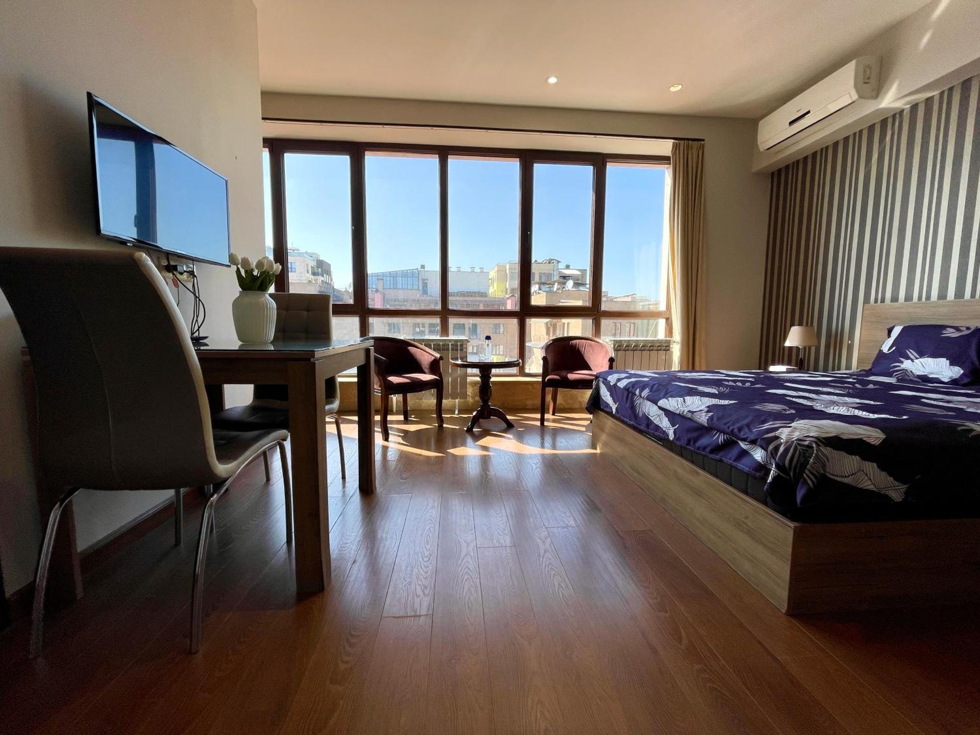Apartment In Yerevan City Center Republic Square Self Check-In Esterno foto